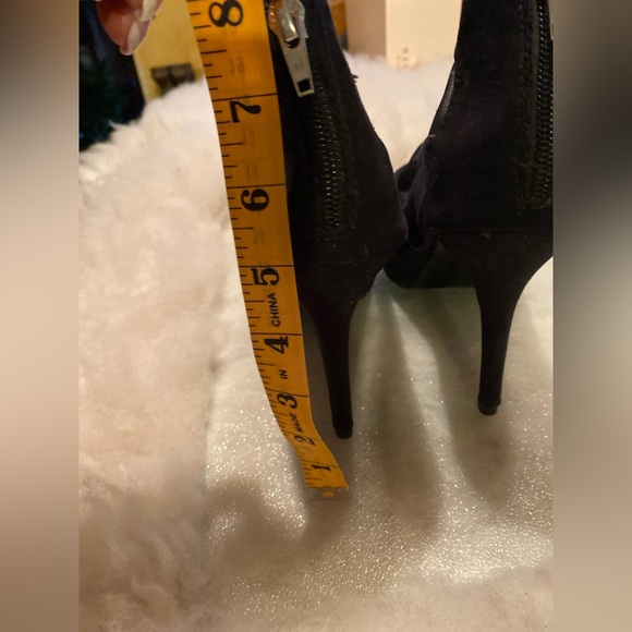 Madeline Girl - Picture 3 of 7